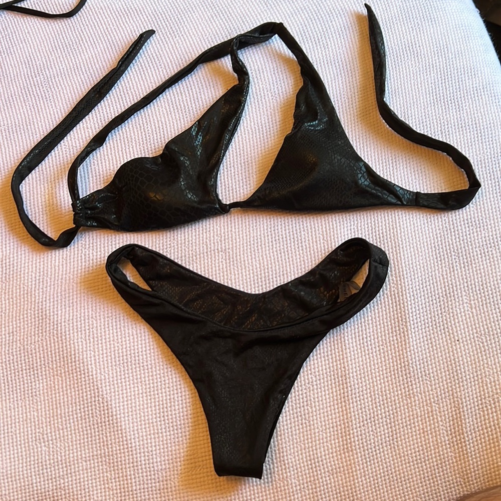 SHEIN black bikini